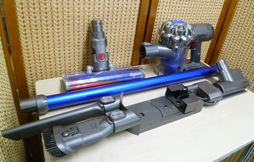 高質で安価 南12条店 dyson/ダイソン コードレスクリーナー DC74