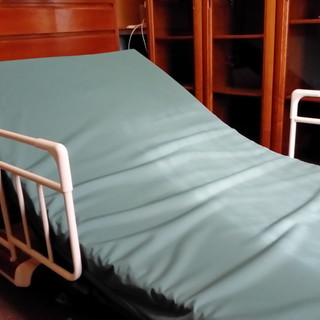 介護用電動ベッド【パラマウントベッド】8/10まで