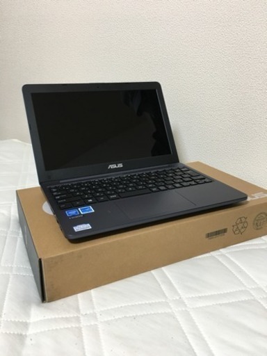 【新品同様】ASUS VivoBook E203NAH-FD009T/HDD500GB