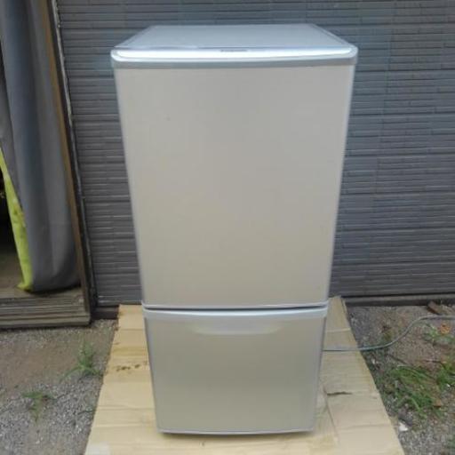 パナソニック2010年ノンフロン冷凍冷蔵庫NR-B142W-S