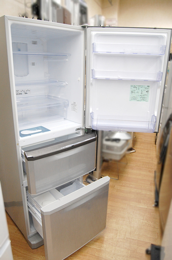 三菱 335L 3ドア冷蔵庫 2010年製 MR-C34R-S 製氷機付き シルバー 三菱 335L 3ドア冷蔵庫 2010年製 MR-C34R-S 製氷機付き シルバー