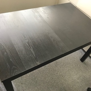 ダイニングテーブル（黒）と事務所用テーブル