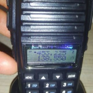 ハンディ無線機uv- 82
