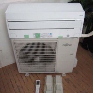 ルームエアコン 2014年製 FUJITSU 5.6Kw 18畳用 取り付け工事込み‼️?
