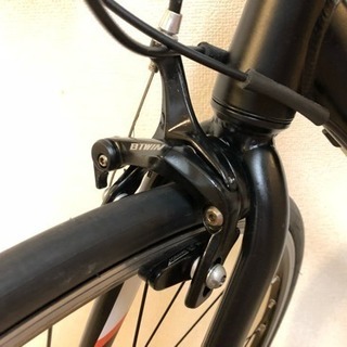 【数日限定】DECATHLON クロスバイク アルミフレーム 700×25C U字ロック、ライト付き