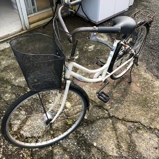 激安値引  1000円で  26インチ自転車 白黒パンダ 中古車です。