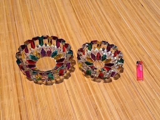 カラフル 可愛いガラス製の灰皿未使用品の2つセットで煙草 タバコの雑貨使い方はご自由にどうぞ フルタマンタロウ 東野のその他の中古あげます 譲ります ジモティーで不用品の処分