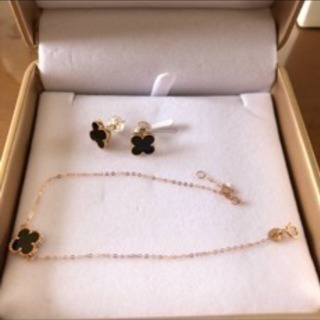 四つ葉18kローズゴールド ピアスとブレスレット