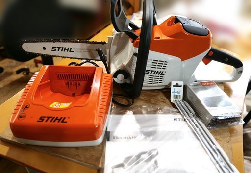 STIHL スチール MSA 160C バッテリー式 コードレス チェーンソー バッテリー 充電器 セット おまけあります。 数回使用の美品
