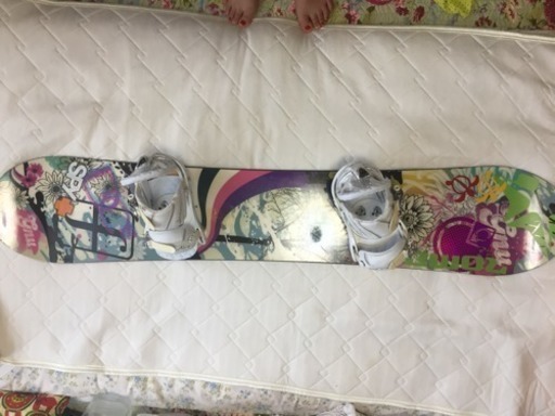 GNU ボード板 中古最終値下げ GNU スノーボード板 GWO 長さ156cm