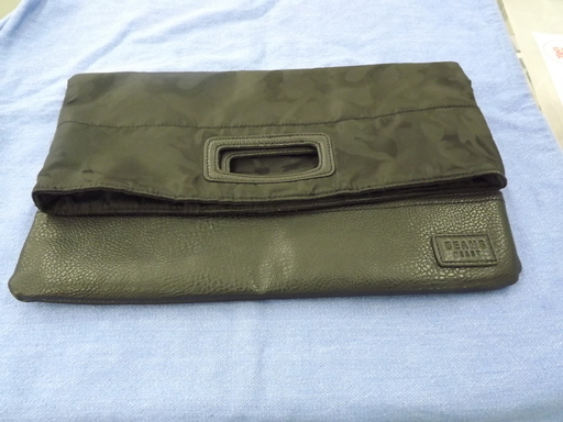 Beams Heartビームスハート クラッチバックボディーバック黒迷彩札幌西岡発 モノハウス 西岡 月寒中央のバッグ その他 の中古あげます 譲ります ジモティーで不用品の処分