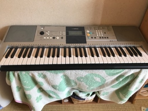 YAMAHA PBR E323 キーボード