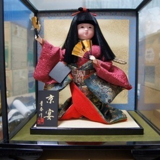日本人形(童春作)