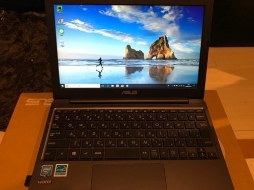 ASUS E203N ノートパソコン
