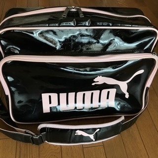 PUMAプーマのスポーツバッグ