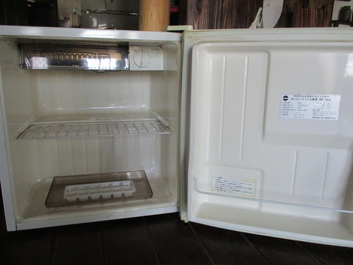 サイコロ型小型冷蔵庫