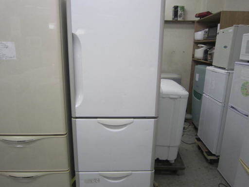 HITACHI R-S30ZMW 良く冷える302L冷蔵庫　２０１０年製