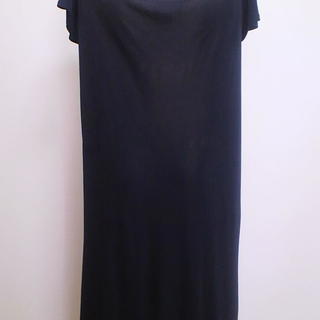 FENDI　ロゴ入りブラックワンピ♡