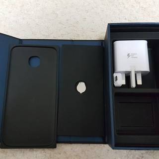 Galaxy S7 Edge SIMフリー 海外仕様 SM-G9350 dsds