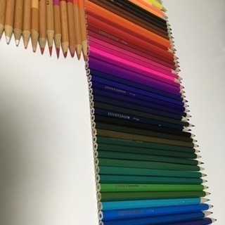 色鉛筆 70本 70色