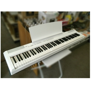 札幌【ヤマハ 電子ピアノ P-105WH】88鍵盤 幅1326m...
