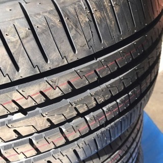 新品タイヤ  215/40R 18 4本
