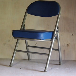 ブルー青★子供用★折りたたみクッション★パイプ椅子★綺麗です！