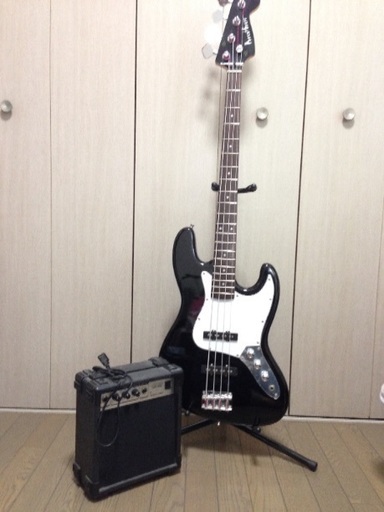 ベース