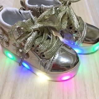 【値下】【新品未使用】光る靴！値下しました