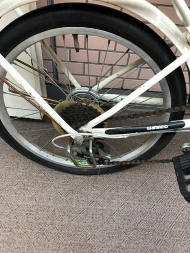 パンクした自転車を放置