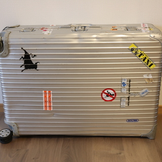商談中：RIMOWA リモワ大型スーツケース