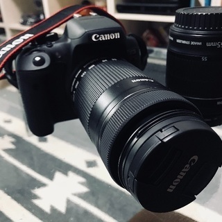 Canon eoskiss x8i ダブルレンズキット