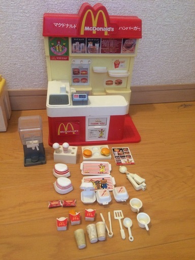 （ありがとうございました☆取引終了）送料込１万円　レア！昭和レトロ　1984　TAKARA　リカちゃんのマクドナルドショップ　旧タカラ　リピーターさんに限り半額