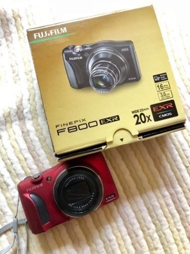 FUJIFILM FINEPIX F800EXR【レッド】