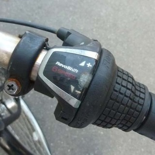 札幌 自転車 ママチャリ 26インチ 6段変速 切替 カギ付き カゴ 荷台 シティサイクル ブラック 黒 白石区