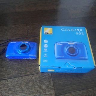 カメラ　Nikon COOLPIX S33