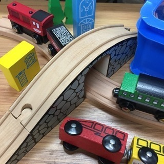 🍀木製玩具／汽車＆レールセット