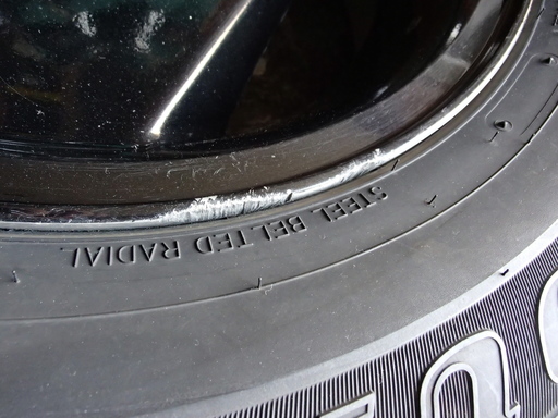 ジムニー シエラ 205/70R15 即戦力！タイヤ付き4本セット！ 中古品  