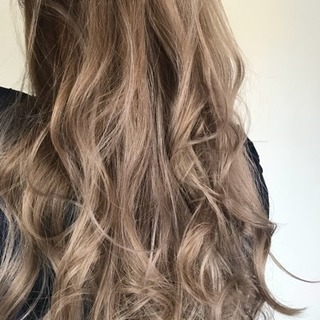 出張ヘアカット カラー致します(^^)の画像