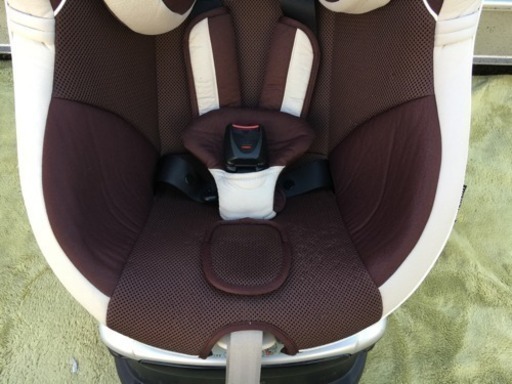 土日500円引き！コンビ☆チャイルドシート ラクティアターン エッグ