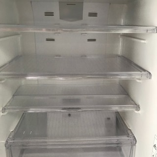 綺麗！ 冷蔵庫 ファミリーサイズ 4ドア アクア 355L AQR-361A 2012年