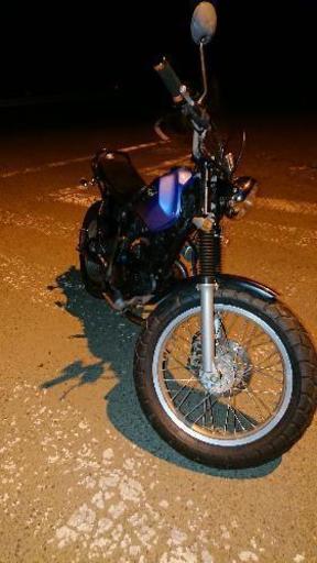 TW200/車体