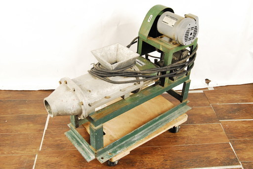 陶芸の土練りに使用 土練機 土練り機 窯業機械 陶芸用品 粘土 200V　アントレ