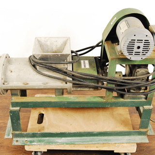 陶芸の土練りに使用 土練機 土練り機 窯業機械 陶芸用品 粘土 200V　アントレ