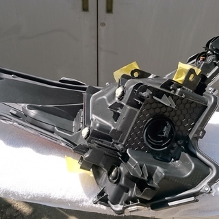 ZVW50　プリウス　ヘッドライトユニット　左　中古