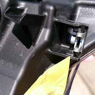 ZVW50　プリウス　ヘッドライトユニット　左　中古