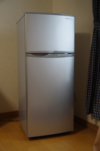 【値下げ】2012年製 シャープ２ドア冷蔵庫 SJ-H12W 118L 使用期間２年