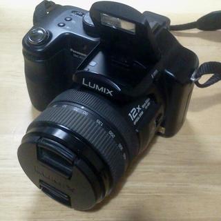 デジタル一眼カメラ　Lumix DMC-FZ30　5000円