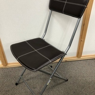 折りたたみが可能な椅子