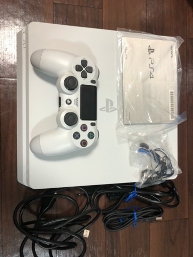 PS4！箱以外は美品だと思います。